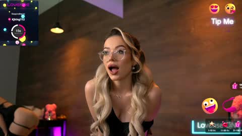 Kylie online show from 01/21/25, 09:04