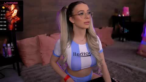 Kylie online show from 02/09/25, 05:22