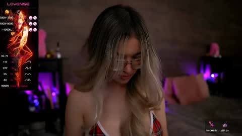 Kylie online show from 02/23/25, 08:33