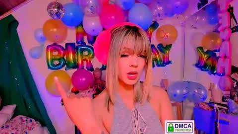   online show from 11/19/25, 02:11