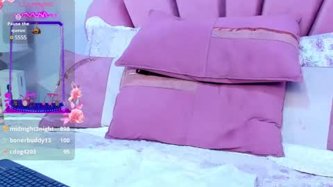 Kylie jl online show from 02/16/25, 07:26