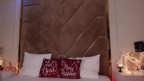 Kylie  online show from 12/30/24, 05:04