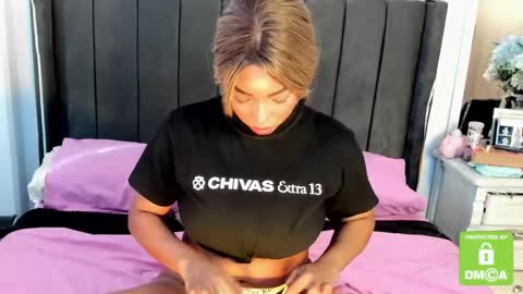 kylie white boobs online show from 09/17/25, 08:10