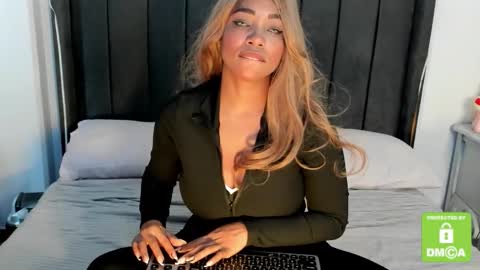 kylie white boobs online show from 03/03/26, 06:58