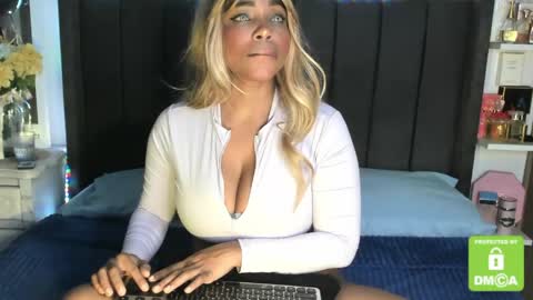 Snapshot of kyliewhiteboobs chatting on 05/08/26, 09:31 kylie white boobs online show from 05/08/26, 09:31
