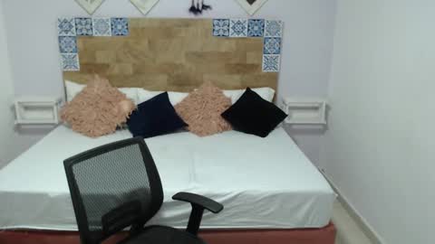 Kylie online show from 02/01/25, 06:43