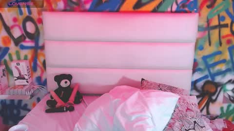 Kylie online show from 02/04/25, 06:17