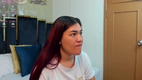 Snapshot of kyliiebaker chatting on 05/21/26, 10:33 Kylie online show from 05/21/26, 10:33