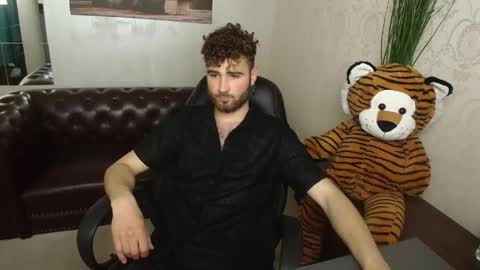 Snapshot of kyloeast chatting on 04/23/26, 04:57 KyloEast online show from 04/23/26, 04:57