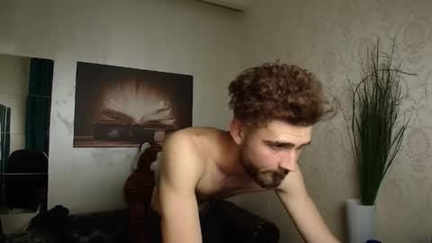 KyloEast online show from 06/10/26, 08:57