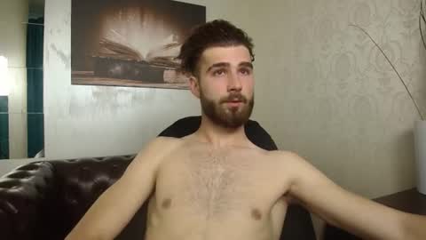 KyloEast online show from 06/17/26, 04:37