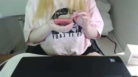Check Out My NSFW OnlyFans Link On Bio online show from 04/04/26, 11:46