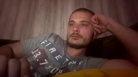 kyravee online show from 04/23/26, 08:33