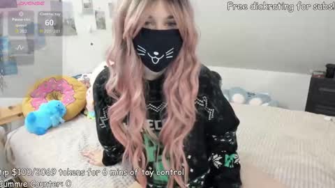 Kyra Wild online show from 10/25/25, 05:15