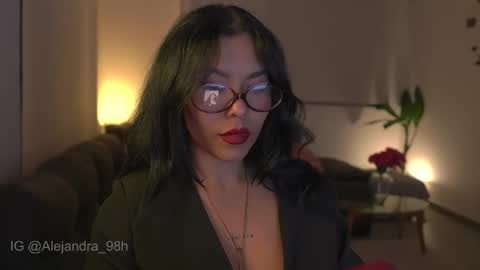 schedule 300 pm - 1100pm colombia time online show from 01/15/26, 12:26