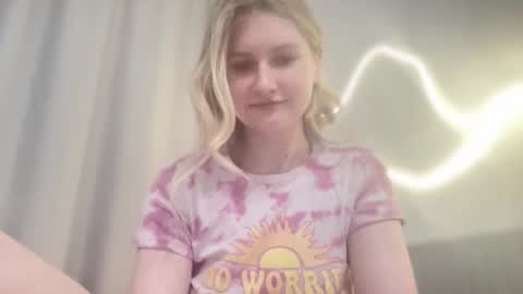 Snapshot of kyttilovelly chatting on 02/19/26, 06:42 Amanda online show from 02/19/26, 06:42