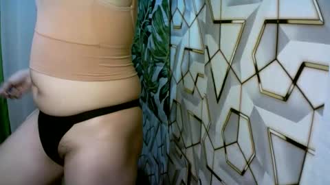 kyutshyne online show from 04/13/26, 12:05