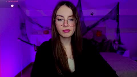 Margo  online show from 11/03/25, 08:32