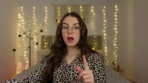 Margo  online show from 01/19/26, 01:48