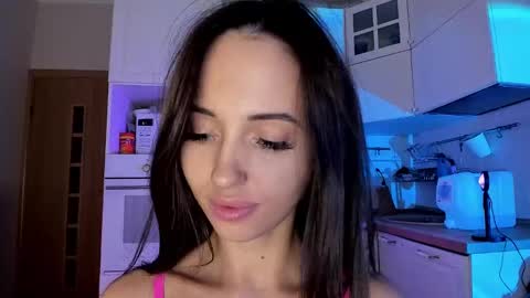 Snapshot of l1tww chatting on 02/05/25, 12:53 Malika online show from 02/05/25, 12:53