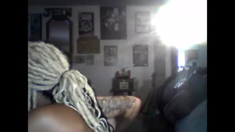 l3nababi92 online show from 10/25/25, 04:57