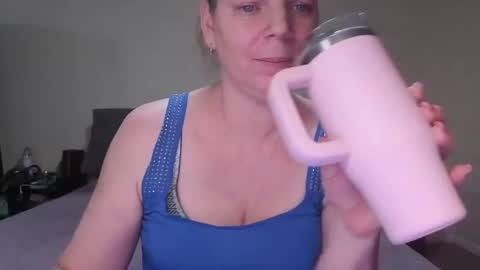 Snapshot of l4dyc4pricorn76 chatting on 02/11/26, 12:21 l4dyc4pricorn76 online show from 02/11/26, 12:21