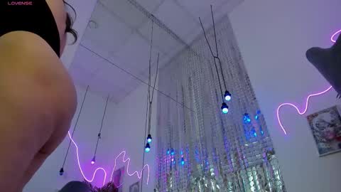 Snapshot of la__melanie chatting on 11/30/25, 08:46 Melanie online show from 11/30/25, 08:46