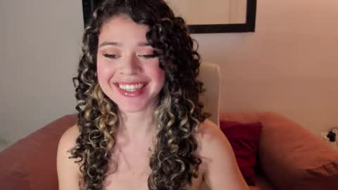 Jazmin online show from 11/18/25, 03:12