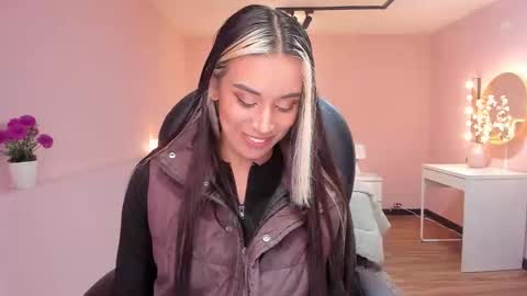 T A T I A N A online show from 06/03/26, 11:46