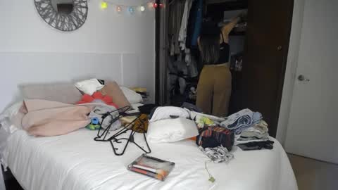 Snapshot of la_rola_ chatting on 04/20/26, 03:31 Catalina online show from 04/20/26, 03:31