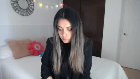 Snapshot of la_rola_ chatting on 06/06/26, 09:47 Catalina online show from 06/06/26, 09:47