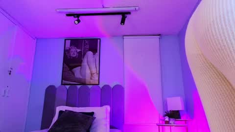 Cris  online show from 03/08/25, 11:37