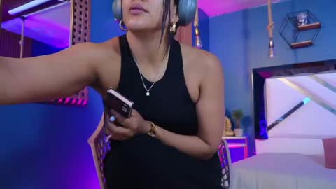 Cris  online show from 04/15/26, 11:50