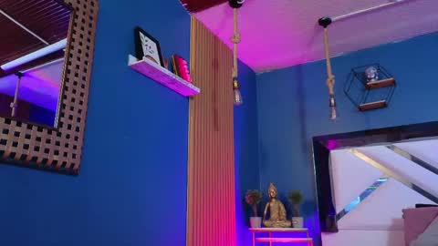 Cris  online show from 04/18/26, 11:36