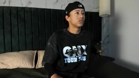 labrinthteasing online show from 11/18/25, 12:20