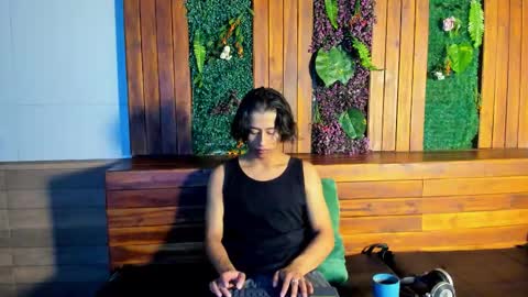 Snapshot of labrinthteasing chatting on 02/05/26, 12:10 labrinthteasing online show from 02/05/26, 12:10