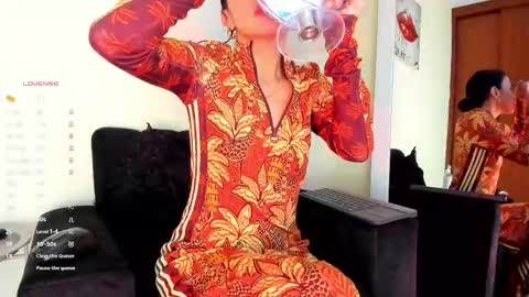 lace_victoria online show from 11/30/25, 06:56