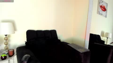 Snapshot of lace_victoria chatting on 07/04/26, 12:28 lace_victoria online show from 07/04/26, 12:28
