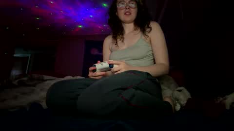 lacedinsin online show from 04/11/26, 03:33