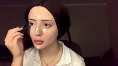 Snapshot of laceyegizi chatting on 10/31/25, 02:40 Kaith online show from 10/31/25, 02:40