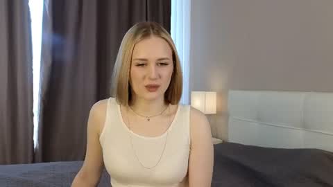 Snapshot of lachelleellwanger chatting on 07/05/26, 05:03 Kate online show from 07/05/26, 05:03