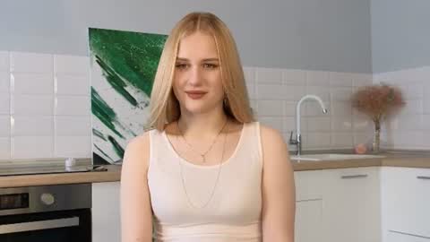 Snapshot of lachelleellwanger chatting on 07/17/26, 05:14 Kate online show from 07/17/26, 05:14