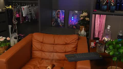 Snapshot of lacie_le_beauty chatting on 02/16/25, 05:15 Latex Lacie online show from 02/16/25, 05:15