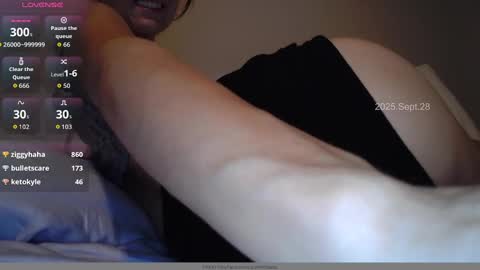 Lacie online show from 09/29/25, 04:17