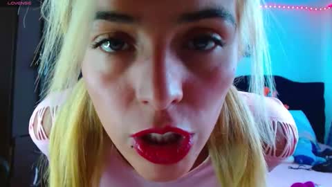 Valentina online show from 09/24/25, 07:17