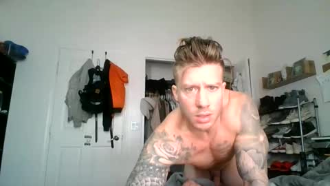 lacrioxcum18 online show from 01/15/25, 05:47