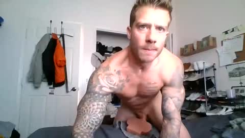 lacrioxcum18 online show from 02/25/25, 05:47