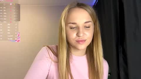 Sofia online show from 10/07/25, 10:34