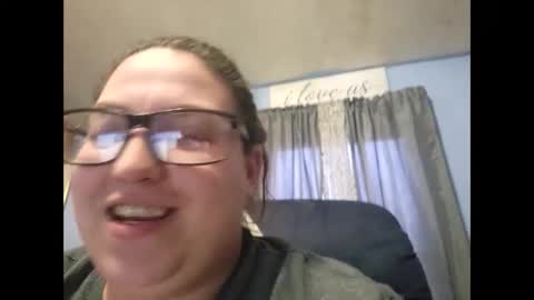 Laddybuggie27 online show from 02/10/25, 11:23