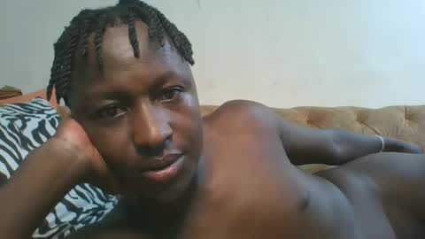 Snapshot of ladiesfun chatting on 12/16/24, 01:10 ladiesfun online show from 12/16/24, 01:10